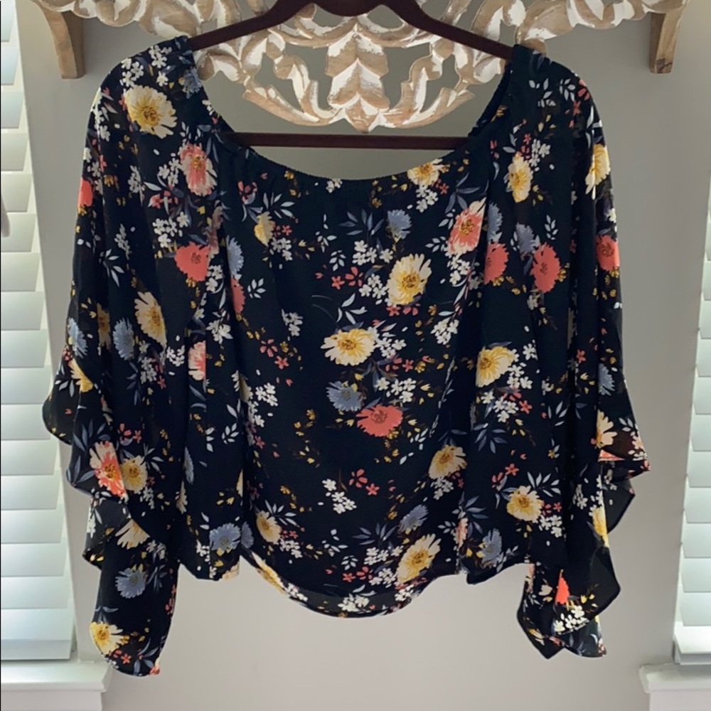 Floral off shoulder blouse size small